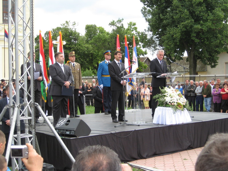 Korhecz Tamás: a vajdasági magyarság levetette a "bűnös nemzet bélyegét"