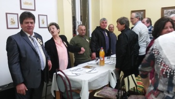 Rendhagyó osztálytalálkozó Kishomokon - A cikkhez tartozó kép