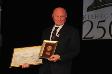Pecze József Kishegyes díszpolgára - A cikkhez tartozó kép