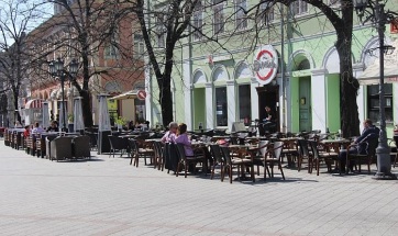 Életbe léptek az új intézkedések: Rövidített munkaidő a kávézókban, a bevásárlóközpontokban és a kulturális intézményekben - A cikkhez tartozó kép