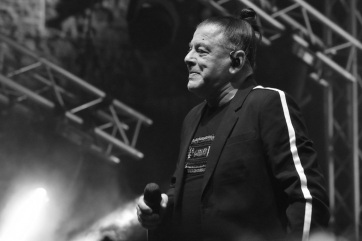 Elhunyt Aki Rahimovski, a legendás Parni Valjak énekese - A cikkhez tartozó kép