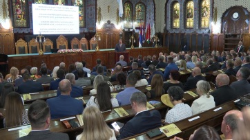 Aleksandar Vučić átvette a Szabadka díszpolgárának járó elismerést - A cikkhez tartozó kép