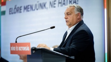 Orbán Viktor: A Soros-birodalom és a brüsszeli bürokrácia vissza akarják lökni hazánkat a Gyurcsány-korszakba - A cikkhez tartozó kép