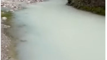 "Kifehéredett" a Neretva folyó Bosznia-Hercegovinában - A cikkhez tartozó kép