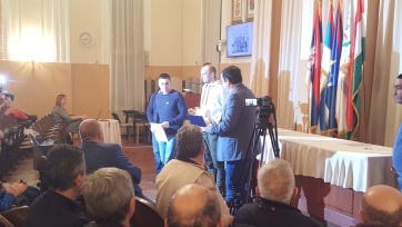 Nagy Fanni és Losoncz Szabolcs birkózók a 2023-as év sportolói Magyarkanizsán  - A cikkhez tartozó kép