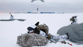 RuVDS: Oroszok hajtottak végre elsőként sztratoszféra-ugrást az Északi-sarkra - illusztráció