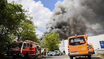 Pusztító tűz ütött ki egy berlini gyárépületben, mérgező anyagok kerülhettek a levegőbe - illusztráció