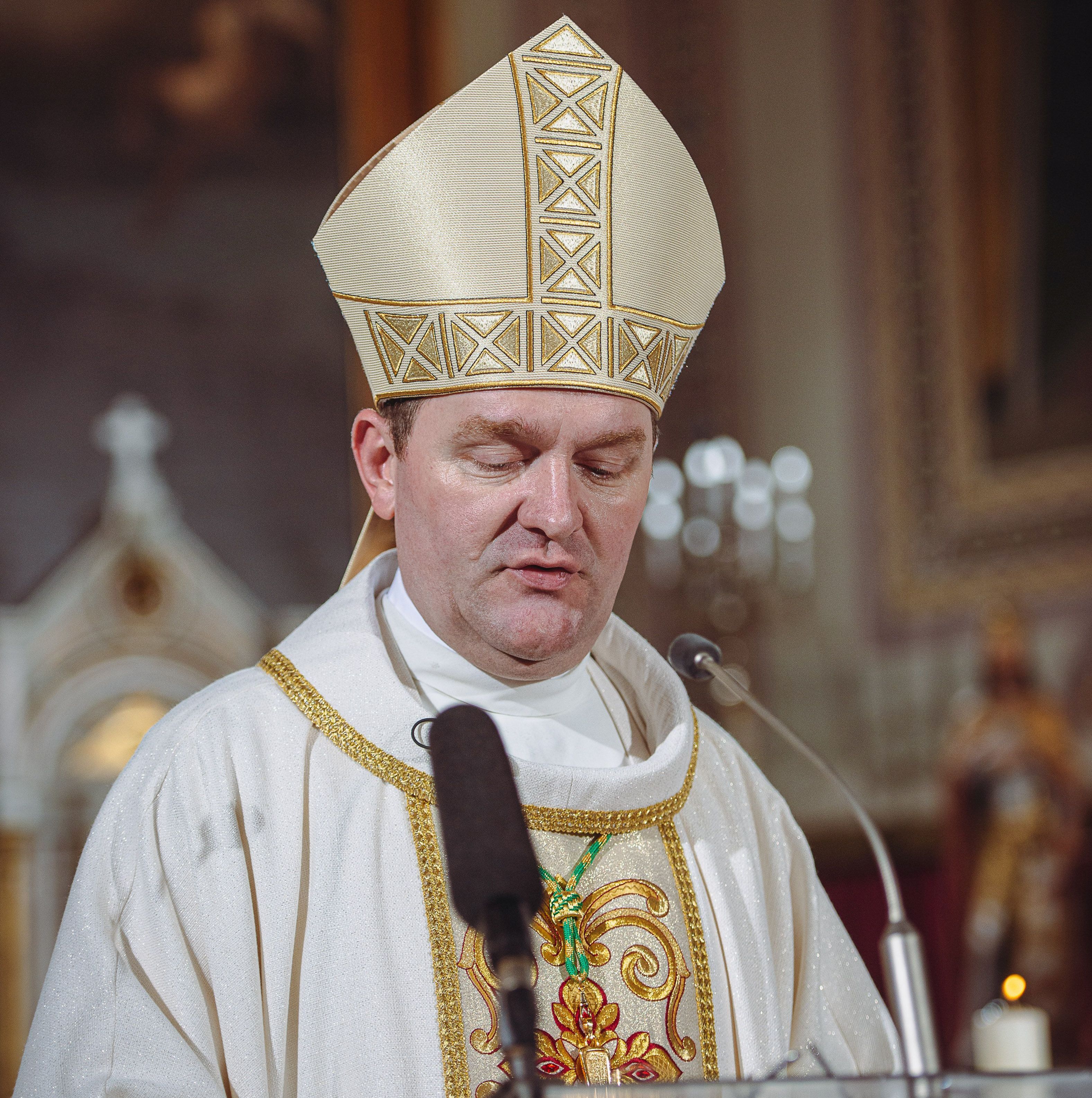 Felszentelték msgr. Mirko Štefkovićot, a Nagybecskereki Egyházmegye új Főpásztorát 