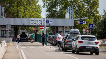 Csak egyirányban, Magyarországról Szerbia felé használható a röszkei közúti határátkelő - A cikkhez tartozó kép