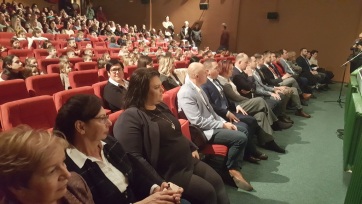 Tízezer kézfogás az anyanyelvű oktatásért  - A cikkhez tartozó kép