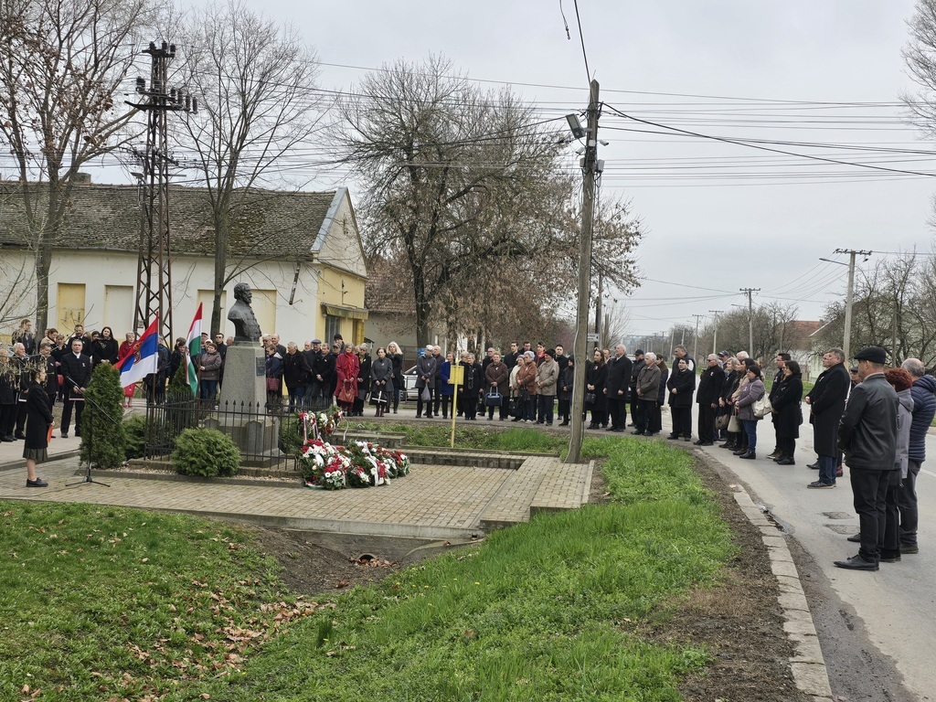 Az egybegyűltek Az egybegyűltek
