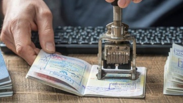 Megszűnik az útlevelek pecsételése: Az EU egy lépéssel közelebb az EES rendszer bevezetéséhez a határokon - A cikkhez tartozó kép