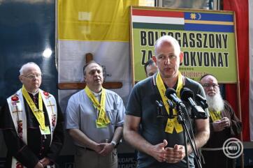 Elindult a 12. Boldogasszony zarándokvonat Budapestről a csíksomlyói pünkösdi búcsúra - A cikkhez tartozó kép