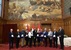  Nacsa Lőrinc, a Miniszterelnökség nemzetpolitikáért felelős államtitkára (középen) a kitüntetettek társaságában a Kallós Zoltán Külhoni Magyarságért Díjak átadásán az Országház Vadásztermében 2025. augusztus 25-én. Jobbról Szilágyi Péter nemzetpolitikáért felelős helyettes államtitkár. Az elismerést tíz személy és szervezet, köztük néptáncegyüttes, gyermeklap és közösségi tér vehette át idén.  - miniatűr változat