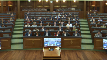 A koszovói alkotmánybíróság a parlament megalakítását követeli - illusztráció