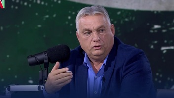 Orbán Viktor a győri háborúellenes gyűlésen: Nem azért állunk ki a békéért, mert rendes emberek vagyunk, hanem mert veszély van - illusztráció