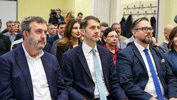 "Saját mesterségesintelligencia-stratégiát alkotunk" - illusztráció