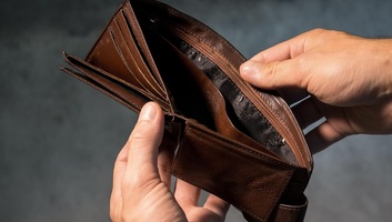 Csődhullám Európában: Sorra mennek tönkre a kis- és középvállalkozások – mire számíthat Szerbia? - illusztráció