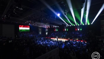 Orbán Viktor: A mi nemzedékünknek az a dolga, hogy kívül tartsa Magyarországot a háborún - illusztráció