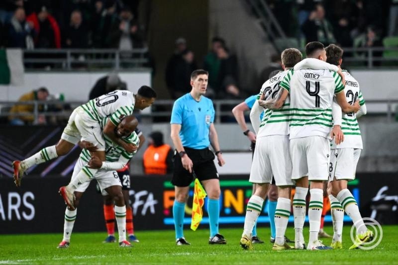 A Ferencváros játékosai ünneplik győzelmüket a labdarúgó Európa-liga nyolcaddöntőjébe jutásért játszott Ferencvárosi TC - PFK Ludogorec Razgrad visszavágó mérkőzés után a Groupama Arénában 2026. február 26-án