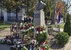 A magyarittabéi Kossuth-szobor a koszorúzás után - miniatűr változat