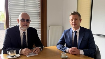 Magyar Péter: A Tisza-kormány és az RMDSZ közösen fog dolgozni az erdélyi magyarságért - illusztráció