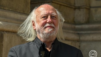 Krasznahorkai László Nobel-díjas írót ünnepelte az MTA - illusztráció