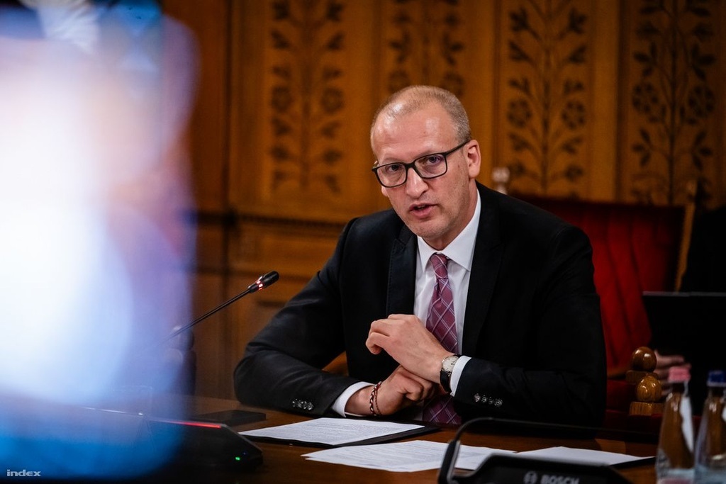 Tarr Zoltán társadalmi kapcsolatokért és kultúráért felelős miniszter