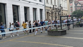 Elindult Szabadka első éjszakai akadályfutó versenye - illusztráció