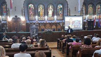 Átadták a dr. Bodrogvári Ferenc-díjakat Szabadkán - illusztráció
