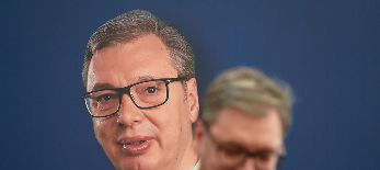 Szerbia választás előtt: Vučić legnehezebb kampánya, a diákok kihívása és a múlt árnyéka - illusztráció