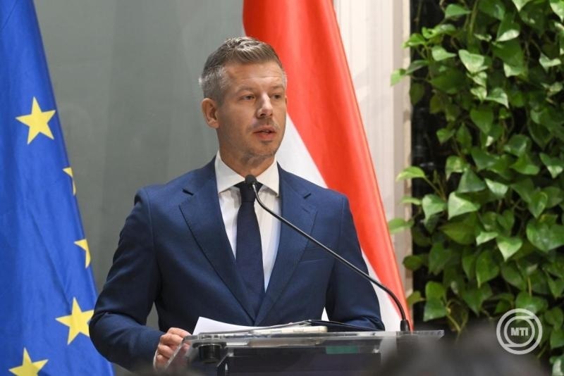 Premijer Peter Mađar