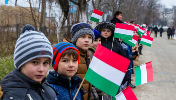 A kárpátaljai magyar közösség szerzett jogainak teljes körű helyreállítását szorgalmazza a FUEN - illusztráció