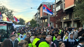 Az újvidéki diákok gyalog indultak az Egyetemista Lista belgrádi kampányzárójára - illusztráció