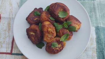 Krumplipürégolyó maradékból - illusztráció