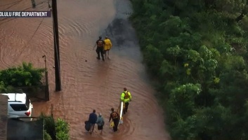 Húsz éve nem látott árhullám csapott le Hawaiira, több ezer embert kellett kitelepíteni - illusztráció