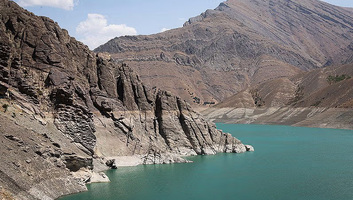 Két héten belül megszűnhet a tíz milliós Teherán vízellátása - illusztráció