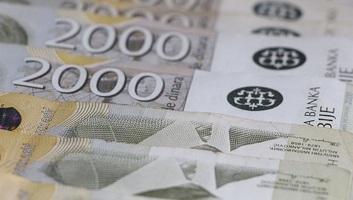 A kormány 600 eurós minimálbért ajánlott 2027-re a korábban ígért 650 euró helyett - illusztráció