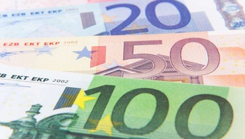 Európai Bizottság: Bulgária fél év múlva csatlakozhat az euróövezethez - illusztráció