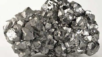 Ezüstöt, ólmot, cinket és antimont jeleztek a Middle Island Resources felszíni mintái Nyugat-Szerbiában - illusztráció