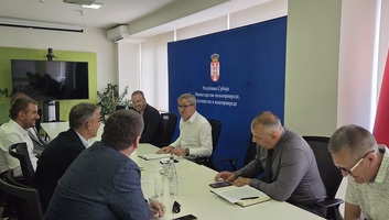 Glamočić az olajgyárak képviselőivel tárgyalt a napraforgó betakarításáról és a piaci helyzetről - illusztráció