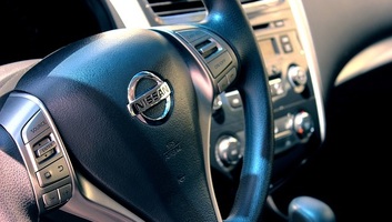 Létszámcsökkentésre készül a Nissan nagy-britanniai gyárában - illusztráció