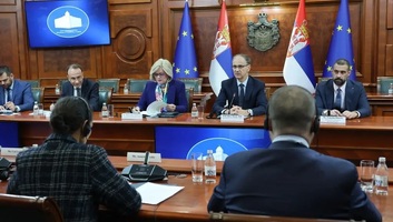 Macut az IMF küldöttségével: A kihívások ellenére is egészségesek a szerb gazdaság alapjai - illusztráció