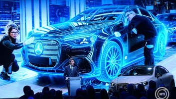 Megkezdődött az új elektromos Mercedes-Benz C-osztály sorozatgyártása a kibővített kecskeméti gyárban - illusztráció