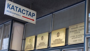Nem hitelesítik az ingatlan-adásvételi szerződéseket: Mi történik a kataszterrel? - illusztráció