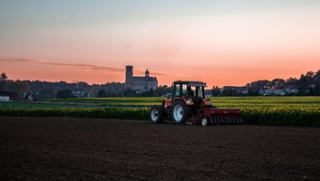 Siniša Mali: 2026-ban rekordszintű támogatás jut a szerb mezőgazdaságnak - illusztráció