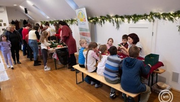 Adventi hangulat Torockón: Kézműves foglalkozásokkal és közösségi programokkal indult az ünnepvárás - illusztráció