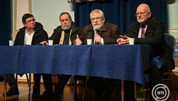 Az erdélyi Magyar Polgári Erő a Magyarországon ellenzékbe került pártok mellett marad - illusztráció