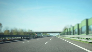 Gyorsforgalmi út épül a román–magyar határ közelében, alá is írták a szerződést - illusztráció