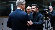 Magyar Péter az ukrán elnökkel folytatott megbeszélésén üdvözölte a kárpátaljai magyar kisebbség jogainak erősítéséről létrejött politikai megállapodást - illusztráció